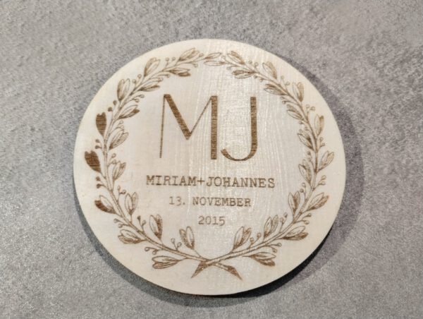 Individuelle Holzuntersetzer für Hochzeit, Jubiläum, Geburtstag, Taufe und vieles mehr - personalisierbar mit eigenem Text - Image 4