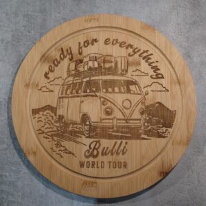Brotzeit Brett "Bulli World Tour" aus Bambus, mit Gravur - personalisierbar